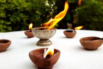 மே 18 நினைவேந்தல் - முல்லைத்தீவில் உணர்வுபூர்வமாக அஞ்சலித்த அரசியல் பிரமுகர்கள்