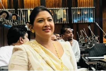 ජාතික ලැයිස්තුවෙන් තාත්තගේ නම කපලා..දුවකගෙන් චෝදනාවක්