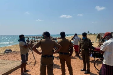 கடலில் மூழ்கிக் கொண்டிருந்த மாணவர்கள் தொடர்பில் வெளியான தகவல்!