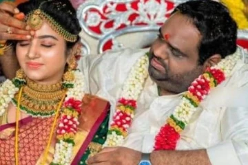 ஜாலியோ ஜிம்கானா... மகாலட்சுமியுடன் பெட்ரூம் புகைப்படத்தை வெளியிட்ட ரவீந்தர்