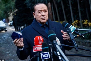 பெண்கள் தான் இலக்கு... முன்னாள் பிரதமர் குறித்து வெளிவரும் பகீர் தகவல்