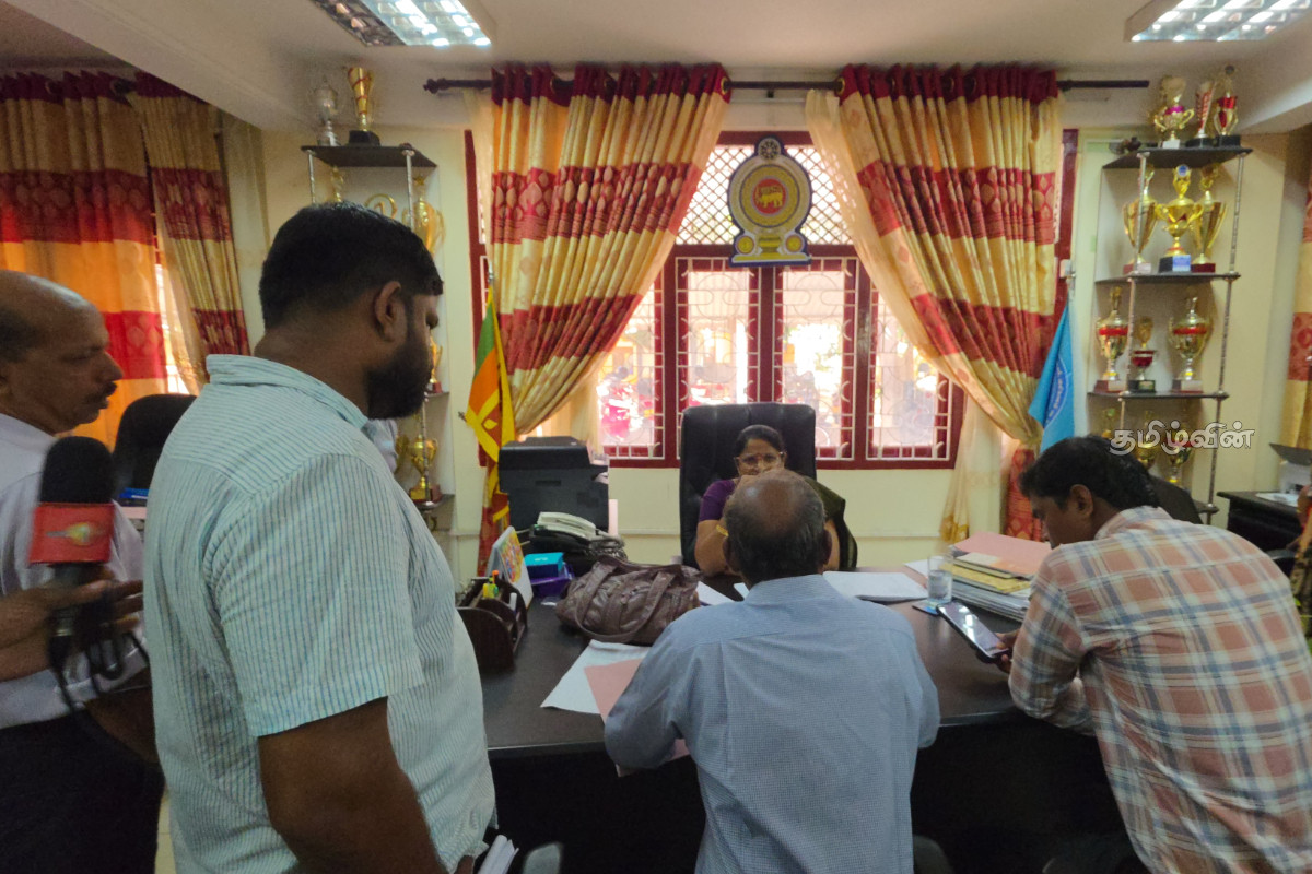 மதுபானசாலைகளற்ற வலி.வடக்கில் எதற்காக புதிய அனுமதி : வீதிக்கு இறங்கிய மக்கள் | Why New Liquor Shop Licenses In Alcohol Free North