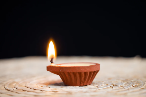 வீடுகளில் கெட்ட நேரம் இருப்பதை உணர்த்தும் 5 அறிகுறிகள்- கவனமாக இருங்கள் | 5 Signs Indicate Negative Energy At Home