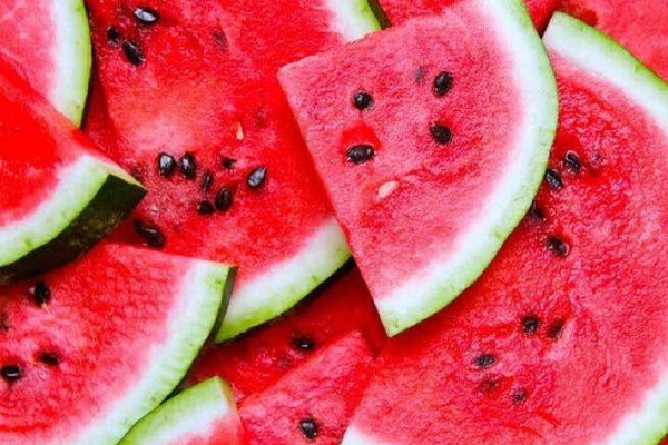 தோலுடன் இந்த பழங்களை சாப்பிட்டால் புற்றுநோய் அலண்டு ஓடிடும்! | Fruit Peels That Are Safe To Eat In Tamil