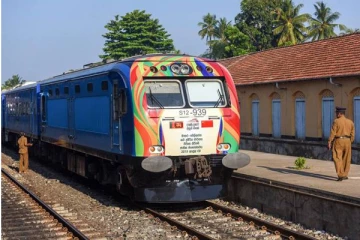 புகையிரத நிலைய கடவையில் விபத்து; இளைஞர் ஒருவர் பலி