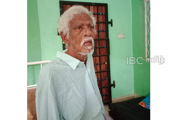 வைத்தியசாலையில் அனுமதிக்கப்பட்ட சிங்களம் பேசும் வயோதிபர் - உதவி கோரும் வைத்தியர்கள்(படங்கள்) | Request For Information Vavuniya