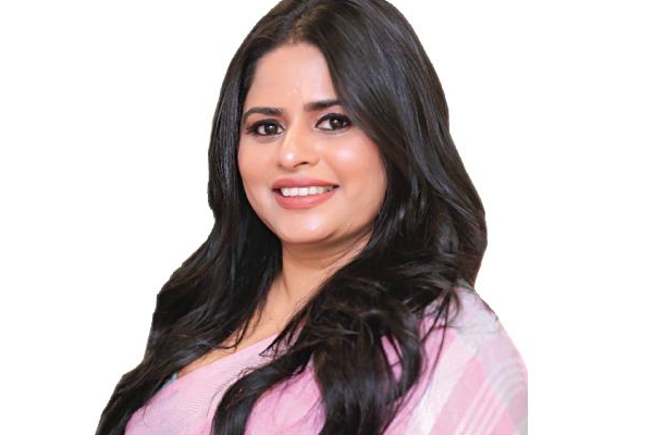 பாரிய மோசடியில் ஈடுபட்ட பெண்ணின் வீட்டில் பெருந்தொகை தங்கம் | Sri Lanka Scam Lady Gold Reserve
