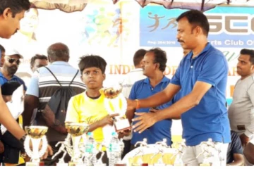 மாரத்தானில் முதலிடம்.. தொடர்ச்சியாக பதக்கங்கள்! யார் இந்த சாதனை சிறுமி?