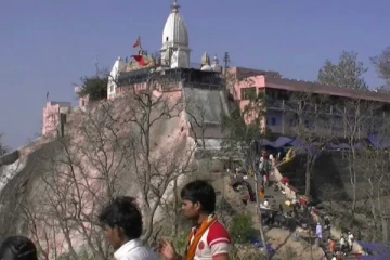 கோயிலில் பரபரப்பட்ட வதந்தியால் ஆறு பேர் பலி ; பலர் படுகாயம்