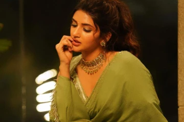 நடிகை ஸ்ரீலீலா சேலையில் கியூட் ஸ்டில்கள்