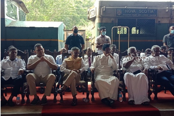 இந்திய அரசின் நிதி உதவியில் வடக்கு தொடருந்துப் பாதையை நவீன மயப்படுத்தும் நடவடிக்கை ஆரம்பம் (Photos) | Srilanka Crisis Political Situation Rajapaksa Rail