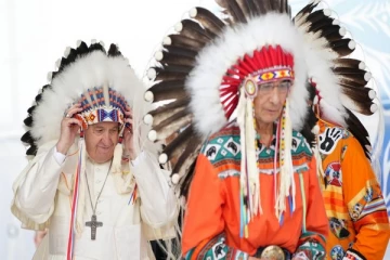 கனேடிய மக்களிடம் பகிரங்கமாக மன்னிப்பு கோரிய பாப்பரசர்