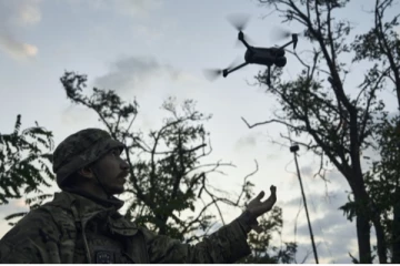 உக்ரைனுக்கு 800 ட்ரோன்களை வழங்கும் கனடா