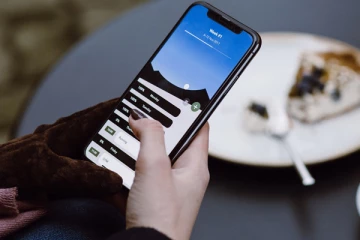 குறுஞ் செய்தியினால் ஏற்பட்ட விபரீதம்! எட்டு பேர் காயம் - ஆபத்தான நிலையில் இருவர்