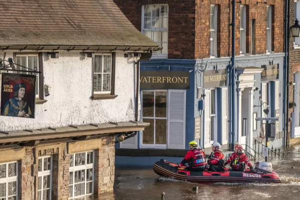 பிரித்தானியாவிற்கு விடுக்கப்பட்டுள்ள வானிலை எச்சரிக்கை! | Weather Warning For England