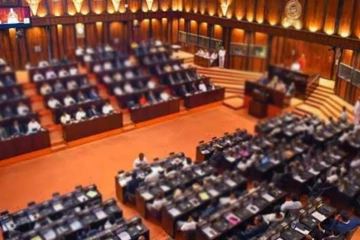 ධුර කාලය නිමකර යන චීන තානාපති පාර්ලිමේන්තුවේ විශේෂ සංචාරයක