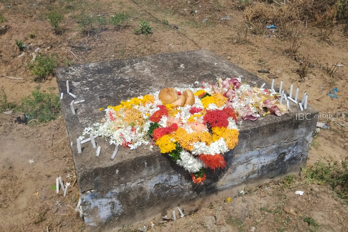உணர்வுபூர்வமாக இடம்பெற்ற மந்துவில் படுகொலையின் 27 ஆம் ஆண்டு நினைவேந்தல் நிகழ்வு! | 27Th Commemoration Of The Manduvil Massacre