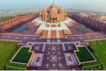 உலகின் 2-வது பெரிய இந்துக்கோவில் - அக்டோபரில் திறக்கப்படுகிறது...கோவில் எங்கிருக்கிறது தெரியுமா..?