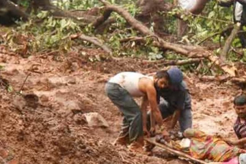 பெரும் துயரம் ; மண்சரிவில் 3 மாத குழந்தை உட்பட 05 பேர் பலி