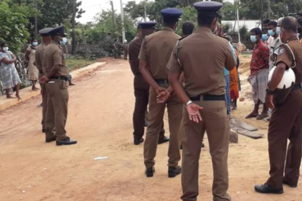 தமிழர் பகுதியில் துயரச் சம்பவம்: இளம் பெண்ணுக்கு நேர்ந்த சோகம்! | Valaichchenai Oddamavadi Accident Young Girl Died