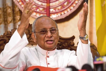 එක මනුස්සයෙක් ලෝකය පාලනය කරන්න තියන ආශාව නිසා මනුෂ්‍ය වර්ගයාටම ලොකු වේදනාවක් කාදිනල් හිමිපාණන් වහනේ පාස්කු දින සුබපැතුම් එක්කරමින් කියයි