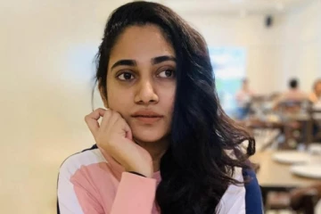 கடற்கரையில் ஏஞ்சல் உடையில் போட்டோஷூட்.. பிக் பாஸ் லாஸ்லியாவின் கலக்கல் புகைப்படங்கள்