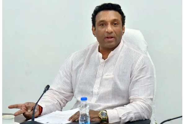 அமைச்சர் கவுதம் ரெட்டி திடீரென உயிரிழந்தார் - அதிர்ச்சியில் ஆந்திர மக்கள் - தமிழ்நாடு