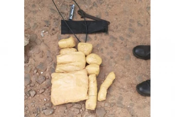 கேரளா கஞ்சாவை மோட்டார் சைக்கிளில் கொண்டு சென்றவர் கைது