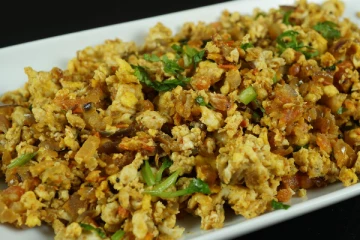 சூப்பரான சிக்கன் முட்டை பொரியல் செய்வது எப்படி?