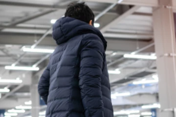 பிரித்தானியாவில் புதிய கட்டுப்பாடுகளால் திணறும் பயணிகள்