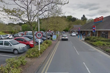 பிரித்தானியாவில் கொள்ளை மற்றும் கொலை வழக்கில் பெண் கைது: விசாரணை தீவிரம்