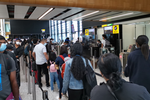 பிரான்ஸ் கடவுச்சீட்டுடன் ஜேர்மன் செல்ல முயன்ற கிளிநொச்சி இளைஞன்; சோதனையில் சிக்கியது எப்படி? | Kilinochchi Man Arrest Fakefrench Passport Airport பிரான்ஸ் கடவுச்சீட்டுடன் ஜேர்மன் செல்ல முயன்ற கிளிநொச்சி இளைஞன்; சோதனையில் சிக்கியது எப்படி? | Kilinochchi Man Arrest Fakefrench Passport Airport