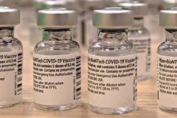 வவுனியா தாதியர் கல்லூரி தாதியர்களுக்கும் கோவிட் -19 தடுப்பூசிகள் ஏற்றல்
