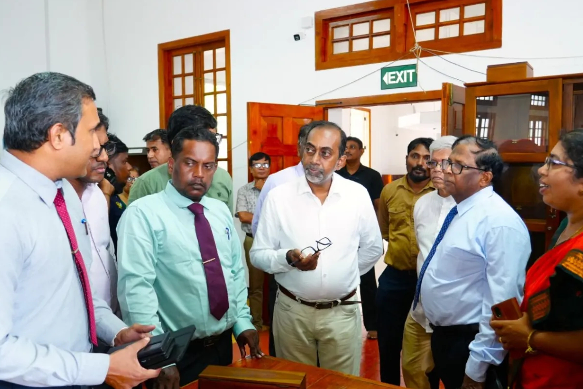 யாழ் பழைய கச்சேரி மற்றும் மந்திரிமனையை பாதுகாக்க நடவடிக்கை; அமைச்சர் ஆய்வு | Preserve Jaffna Old Concert Hall Manthiri Manai