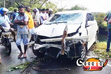 මෝටර් රථය පෙරළී තුනක් රෝහලේ