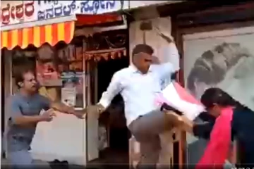 பெண் வக்கீலை வெறிகொண்டு அடித்து உதைத்த நபர்! வீடியோ இணையத்தியல் வைரல்