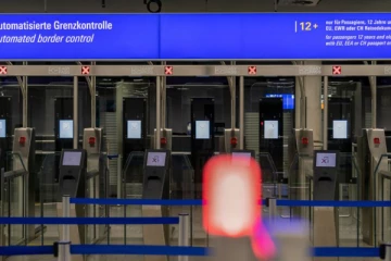 ஜேர்மனியில் இலங்கை தூதுவரின் மோசமான செயற்பாடு! நாடு கடத்தப்பட்ட சகோதரன்