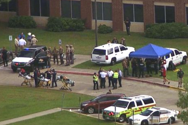 அமெரிக்காவில் பயங்கரம்!! 14 குழந்தைகள் பலி - பலர் படுகாயம் | Texas School Shooting 15 Killed In Attack At Us