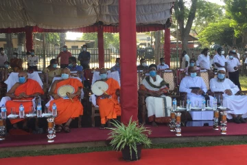 சுதந்திர தின நிகழ்வில் புறக்கணிக்கப்பட்ட தமிழ் கலாசாரம் (Photos)