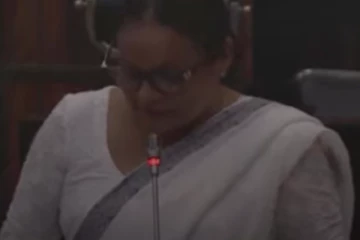 ගංජා වෙනුවෙන් කවි ගී ගැයූ මන්ත්‍රිණිය..