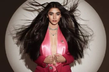 சேலையில் மயக்கும் கிளாமர் லுக்!! நடிகை பூஜா ஹெக்டேவின் போட்டோஷூட்