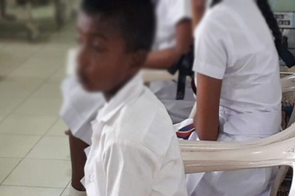 ஆறு மாணவர்கள் வைத்தியசாலையில் அனுமதி | 6 Students Of A School Admitted To Hospital