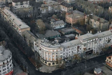 රුසියනුවන් ගෙන් ප්‍රබල ප්‍රහාරයක්.. යුක්රේනයේ නගරයක් සම්පූර්ණයෙන්ම විනාශ වෙයි..(PHOTOS)