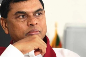 බැසිල් රාජපක්ෂ දිවයිනට - පක්ෂයේ නායකත්වය ඔහුට ද?..