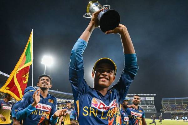 தீயாக பரவும் இலங்கை  இளம் வீரரின் ட்விட்டர் பதிவு! | Twitter Post Of The Young Sri Lankan Player