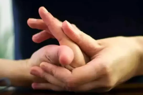 இந்த மாதிரி விரல் இருக்கவங்கள மட்டும் வாழ்நாளில் நம்பாதீர்கள்....ஆபத்தானவர்கள்! | How A Hands And Fingers Tells A Persons Character