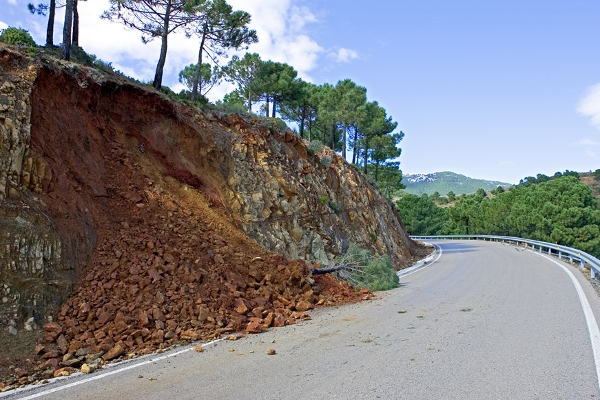 மண்சரிவு அபாய எச்சரிக்கை விடுக்கப்பட்ட 5 மாவட்டங்கள்! | Landslide Warning Has Been Issued In 5 Districts