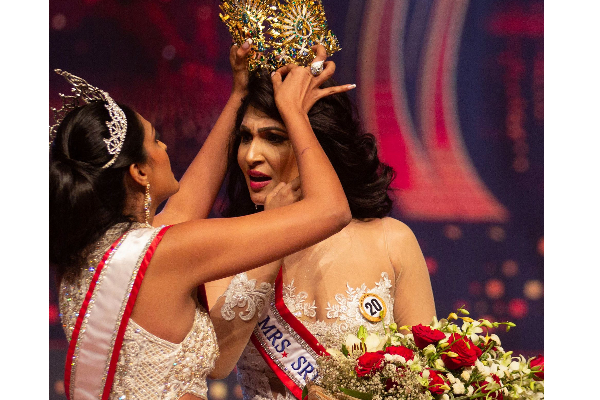 மேடையில் அசிங்கப்பட்ட இலங்கை பேரழகி! இது தேவையா....? அடுத்தடுத்து அவருக்கு காத்திருந்த பேரதிர்ச்சி | Pushpika De Silva Loses Mrs Srilanka Tittle