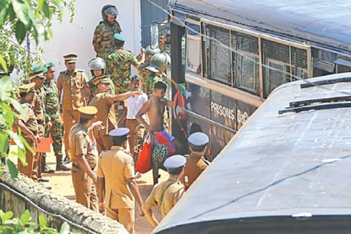 நீர்கொழும்பு சிறை வன்முறை: கைதிகள் பயன்படுத்திய ஆயுதங்கள் குறித்து அதிர்ச்சி தகவல் | Negombo Prison Incident News Updates Tamil