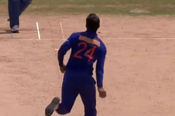 தீபக்ஹூடா ஜெர்சியால் குழப்பத்தில் ரசிகர்கள்.... என்னாச்சு? - தமிழ்நாடு